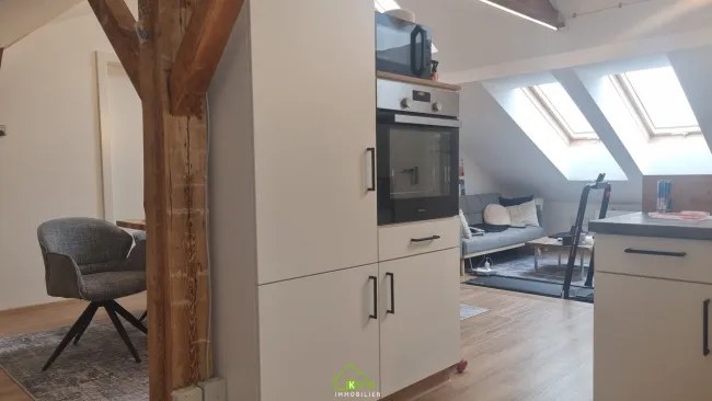 3-Zimmer-Dachgeschoßwohnung in zentraler Ruhelage - Titelbild