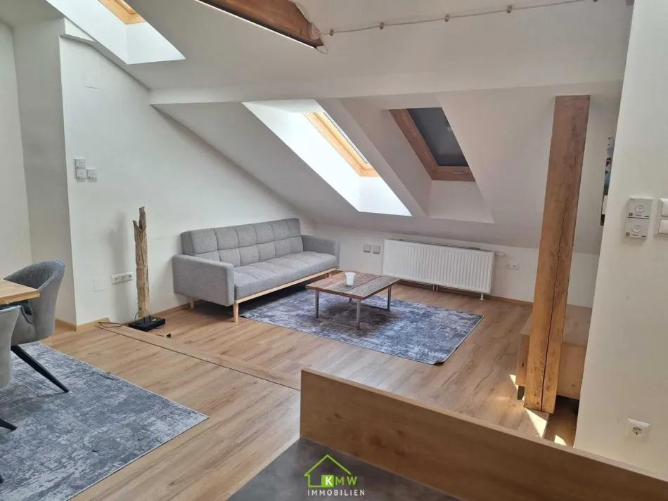 3-Zimmer-Dachgeschoßwohnung in zentraler Ruhelage - Titelbild