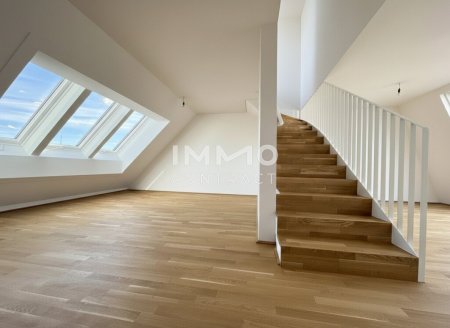 Luxuriöse Dachgeschoßwohnung mit privatem Liftzugang und Panorama-Dachterrasse
