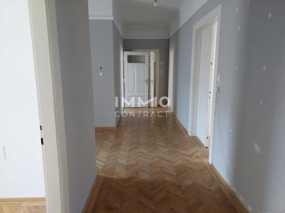 126,80 m² Altbauwohnung mit Blick auf die Altstadt von Steyr - Bild