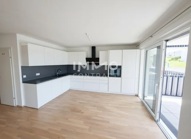 Neuer Preis! 4-Zimmer Familienwohnung samt großem Balkon/Terrasse und KFZ-Abstellplatz - Bild