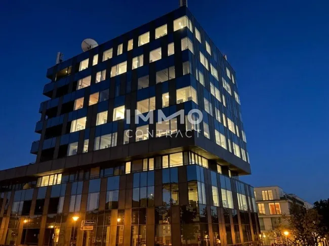 "Penthouse-Büro" in der BahnhofCITY Wels" - Titelbild