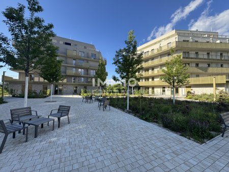 Erstbezug: Exklusive 3-Zimmerwohnung in idyllischer Ruhelage - provisionsfrei