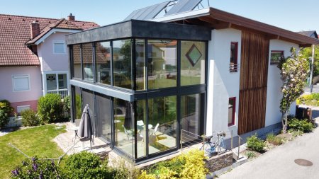NEU AM MARKT: Exklusives Einfamilienhaus mit Wintergarten und Blick auf das Benediktinerstift Göttweig