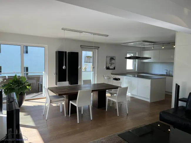 PROVISIONSFREI - MIETE SALZBURG STADT - ZENTRALE CITY-LAGE MAXGLAN: Exklusive große 85 m² 2-Zimmer-Wohnung mit Traumküche und 29 m² Süd-West-Balkon - Bild