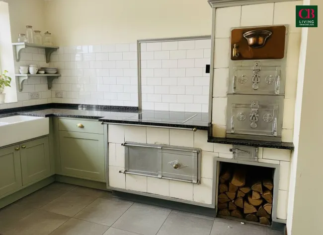 SANIERUNGSBEDÜRFTIGE WOHNUNG IM REPRÄSENTATIVEN JAHRHUNDERTWENDEHAUS - Bild