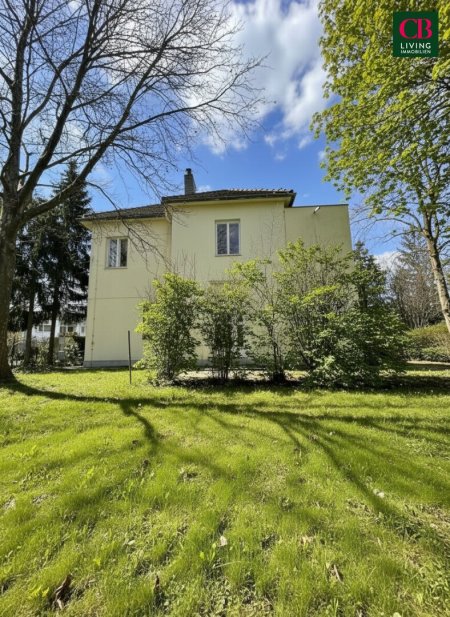 VILLA MIT VIEL POTENZIAL IN BESTLAGE BEIM ROTEN BERG