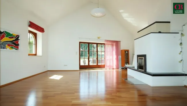 Villa mit herrlichem, unverbaubaren Ausblick - Titelbild