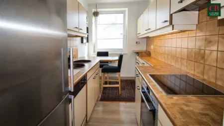 GEMÜTLICHE 2,5 ZIMMER WOHNUNG IN GUTER LAGE