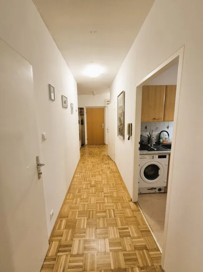 Großzügige 2-Zimmer-Wohnung mit verglaster Loggia in Geidorf! - Bild