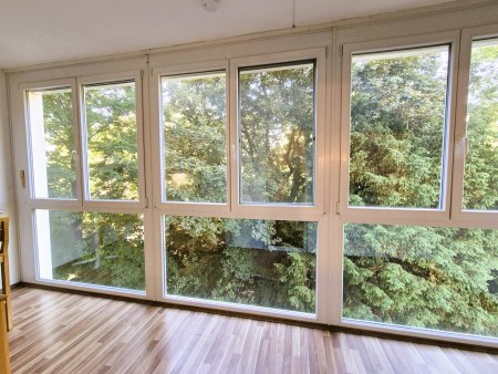 Großzügige 2-Zimmer-Wohnung mit verglaster Loggia in Geidorf!