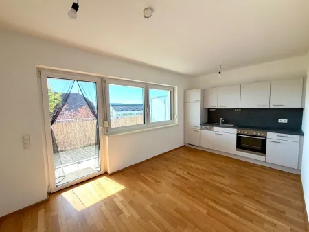 Schöne, helle Neubauwohnung inkl. TG-Platz– sofort beziehbar in der St. Peter Hauptstraße!