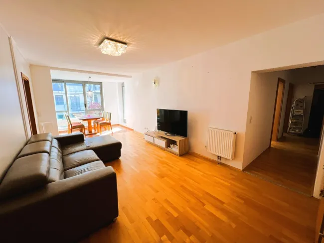 Exklusive 5-Zimmer-Wohnung Nähe Uni Graz mit 2 Balkonen und TG-Platz zu verkaufen! - Bild
