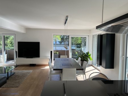 KAUF SALZBURG STADT - ZENTRALE CITY-LAGE MAXGLAN: Exklusive 85 m² 2-Zimmer-Wohnung mit Traumküche und 29 m² Süd-West-Balkon