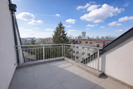 **Wohnen auf 2 Ebenen über den Dächern von St. Pölten mit Weitblick**