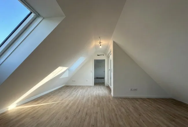 **Wohnen auf 2 Ebenen über den Dächern von St. Pölten mit Weitblick** - Bild