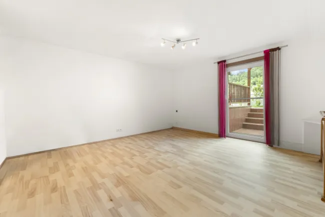 Zimmer 2 KG