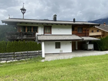 Luxuriöses Domizil mit traumhaftem Bergblick
