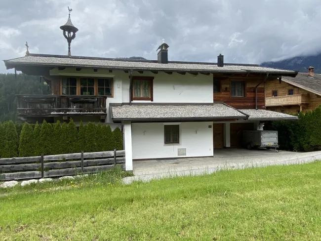 Luxuriöses Domizil mit traumhaftem Bergblick - Bild