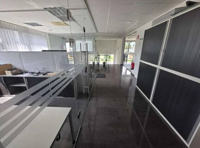 Modernes Büro in TOP-Lage, direkt an der A2 in 8272 Sebersdorf/Bad Waltersdorf zu vermieten - Bild