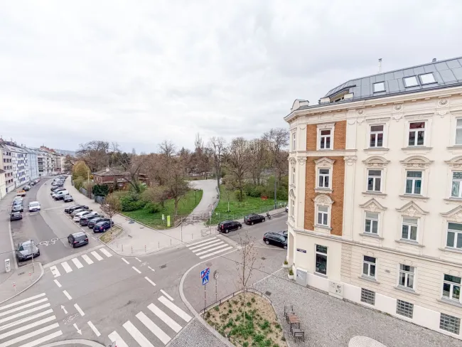 ERSTBEZUG, 27,33 m2 Eigentums- Garconniere in einem Altbauwohnhaus, Nähe Matzner Park, 5 min zum Bahnhof Wien Penzing! - Bild