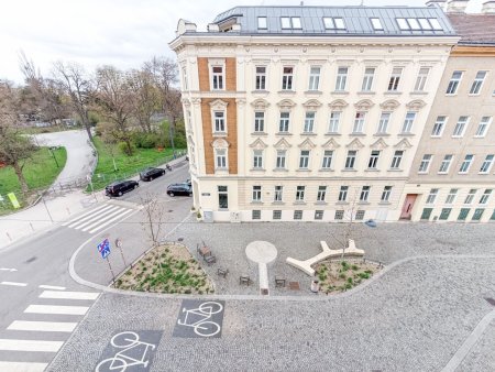 ERSTBEZUG, 27,33 m2 Eigentums- Garconniere in einem Altbauwohnhaus, Nähe Matzner Park, 5 min zum Bahnhof Wien Penzing!