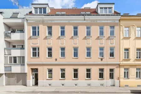 Sanierter Stil-Altbau in Donaunähe - Wohnen mit Geschichte und Lebensqualität
