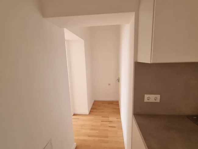Sanierter Stil-Altbau in Donaunähe - Wohnen mit Geschichte und Lebensqualität - Bild