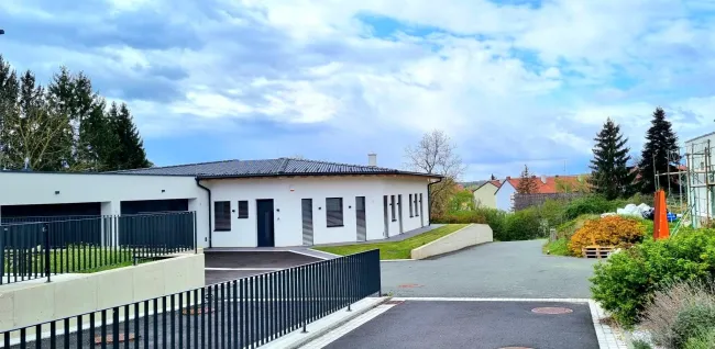 Erstbezug ! Grosszügiger Luxus-Bungalow mit 4-fach Garage in 8230 Hartberg - Bild