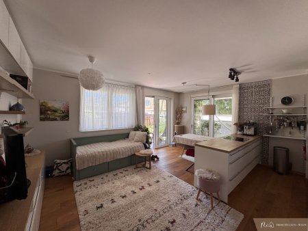 Garten-/Familienwohnung am Mühlwasser - 3 Zimmer - Tiefgaragenstellplatz - Einbauküche - 64 m2 Außenfläche