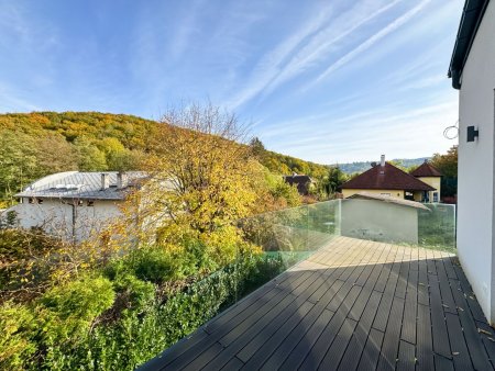 LETZTE EINHEIT! 10 Minuten zum Auhof Center! ERSTBEZUG! Doppelhaushälfte mit 170 m2 Wohnfläche in ruhiger Wohnlage mit Grünblick!