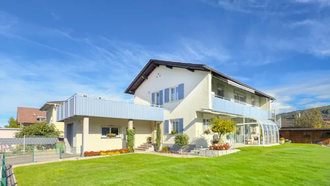 Feldkirch | Großzügiges Haus mit zwei Wohnungen in ruhiger Aussichtslage - Titelbild