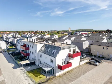 Ruhige 4-Zimmer-Wohnung im ziegelmassivem Energiesparhaus | 2 Balkone, Kellerabteil & 2 Parkplätzen
