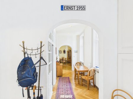 Charmante Altbauwohnung mit 87,5m² mit Einbauküche, Lift und Badewanne im Herzen des 7. Bezirks!