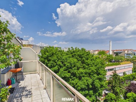 Helle 2-Zi.-DG-Wohnung in 1140 Wien mit 2 Terrassen (Ost & West) nahe Schönbrunn