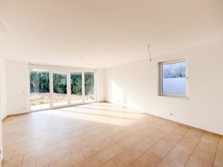Haus mit Garten und 2 Parkplätzen vor der Tür in Pottendorf-Landegg Nähe Bahnhof!