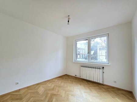 Grosszügige 5-Zimmer Wohnung in ruhiger Hoflage! Ideal für Familien!