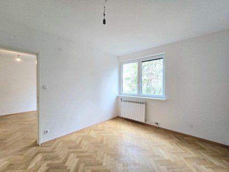 Grosszügige 5-Zimmer Wohnung in ruhiger Hoflage! Ideal für Familien!