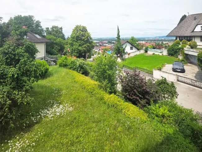 Herrliche Umgebung mit Fernblick