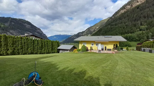 mit eigenen Garten-Wasser-Anschluss direkt von Wassergenossenschaft