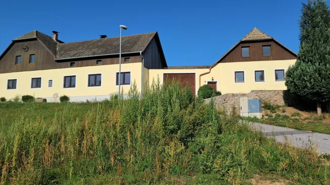 VERKAUFT! Charmantes .:Bauernhaus:. in Merzenstein/Rappottenstein – uneinsehbarer Vierkanthof bietet zahlreiche Möglichkeiten! - Titelbild