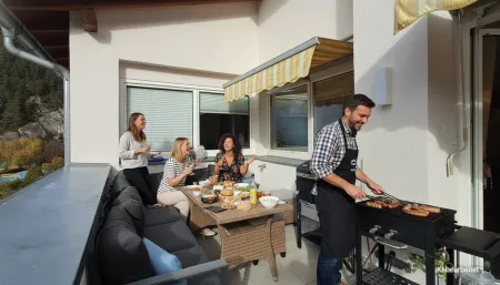 Exklusives Wohnerlebnis in Pfunds: Charmante Terrassenwohnung mit Penthouse-Charakter