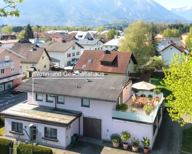 Vielseitiges Wohn- und Geschäftshaus mit Ausbaupotenzial - Bild