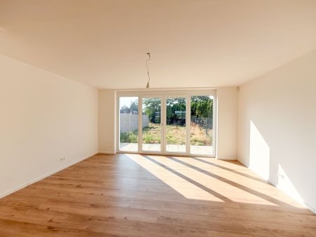 LETZTES HAUS! Haus mit 206 m2 Garten und 2 Parkplätzen vor der Tür in Pottendorf-Landegg Nähe Bahnhof!