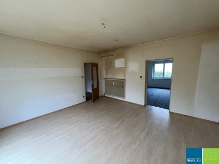 Sanierungsbedürftige 2 Zimmerwohnung in 2. OG in St. Jakob im Rosental/Schlatten
