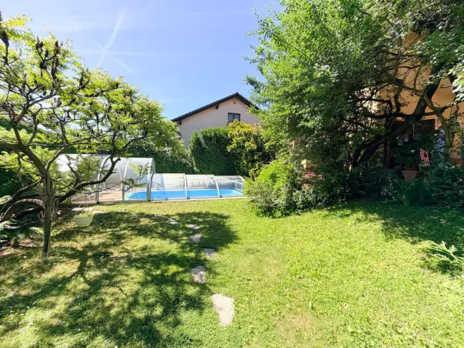 Großzügiges Einfamilienhaus mit Pool, großem Garten und viel Potenzial in Theresienfeld! - Bild
