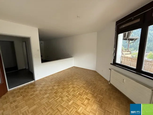 Radenthein: 4 Zimmerwohnung mit Balkon im 4.OG - Bild