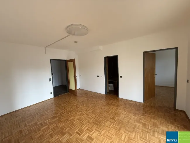 Klagenfurt: Zweizimmerwohnung mit Loggia und Parkplatz - Bild