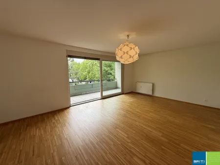 Großzügige 4-Zimmerwohnung mit Loggia und Parkplatz in Klagenfurt