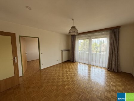 Klagenfurt: Zweizimmerwohnung mit Loggia und Parkplatz